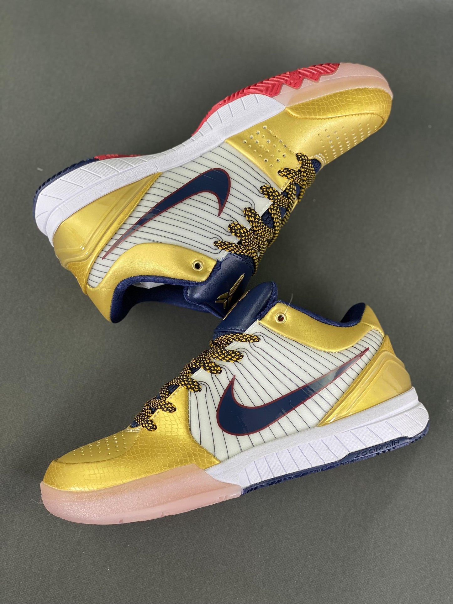 Kobe 4 Protro Gold Medal (2024)