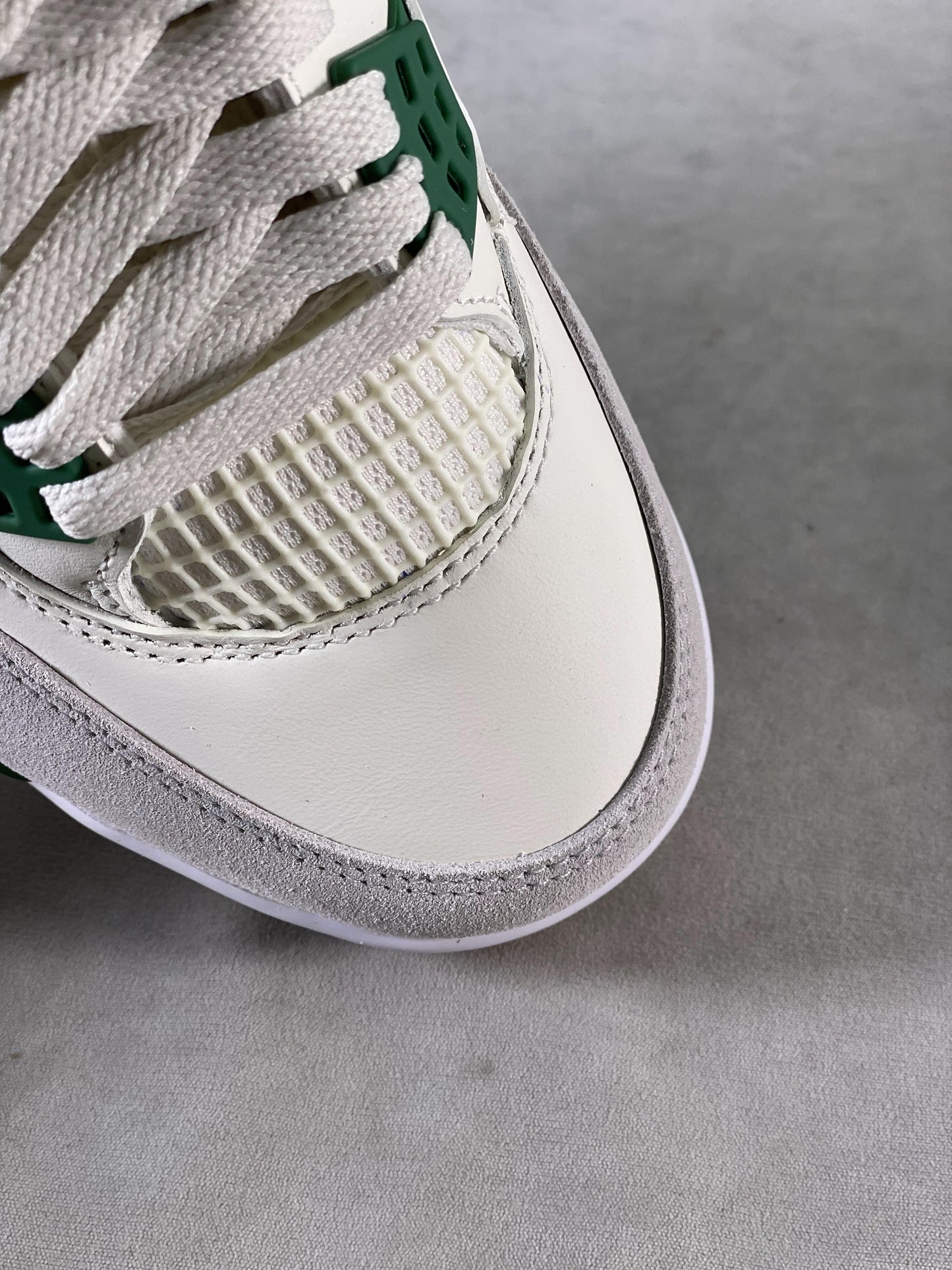 Air Jordan 4 Retro SB Pine Green