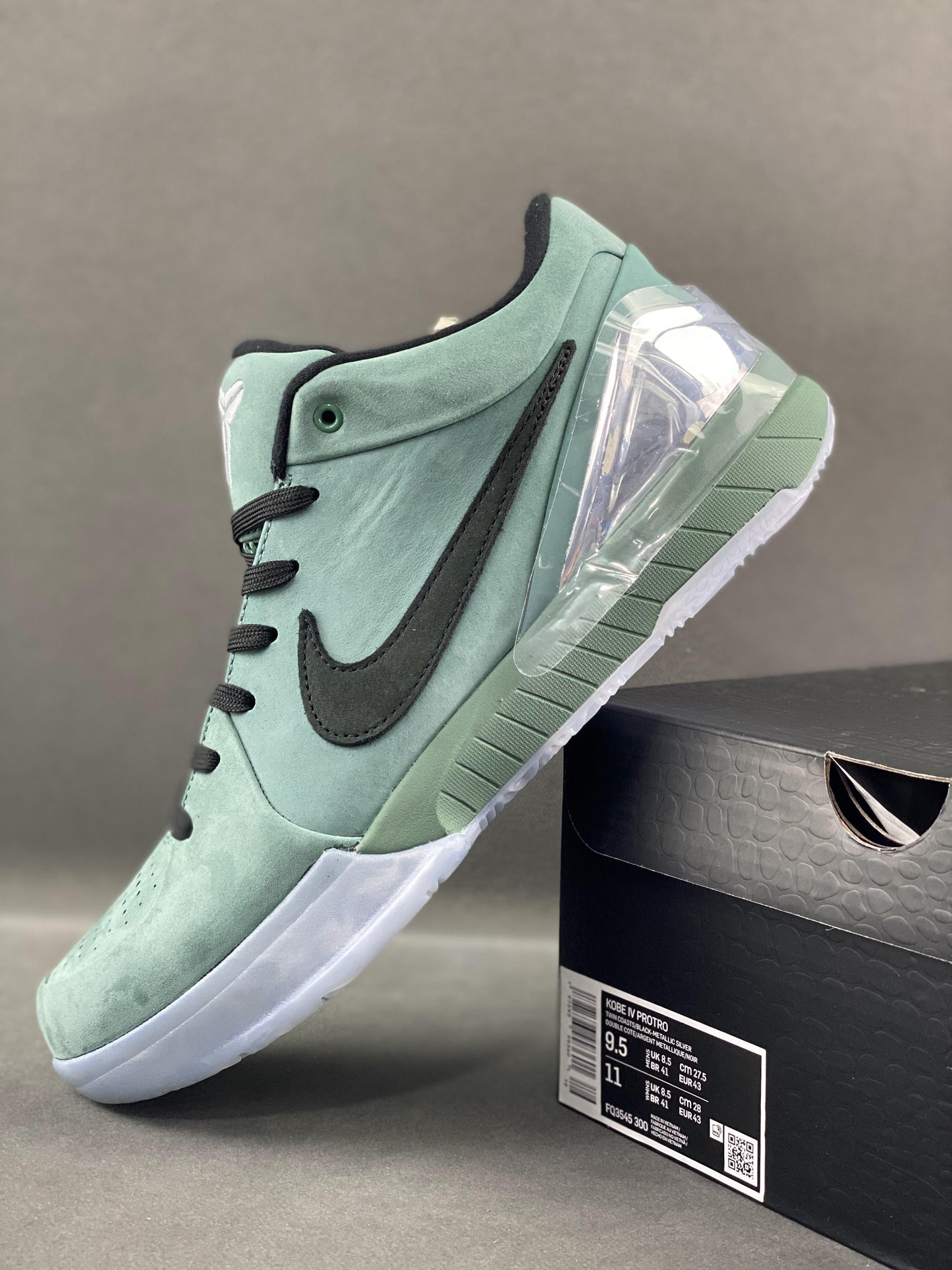 Kobe 4 Protro Girl Dad