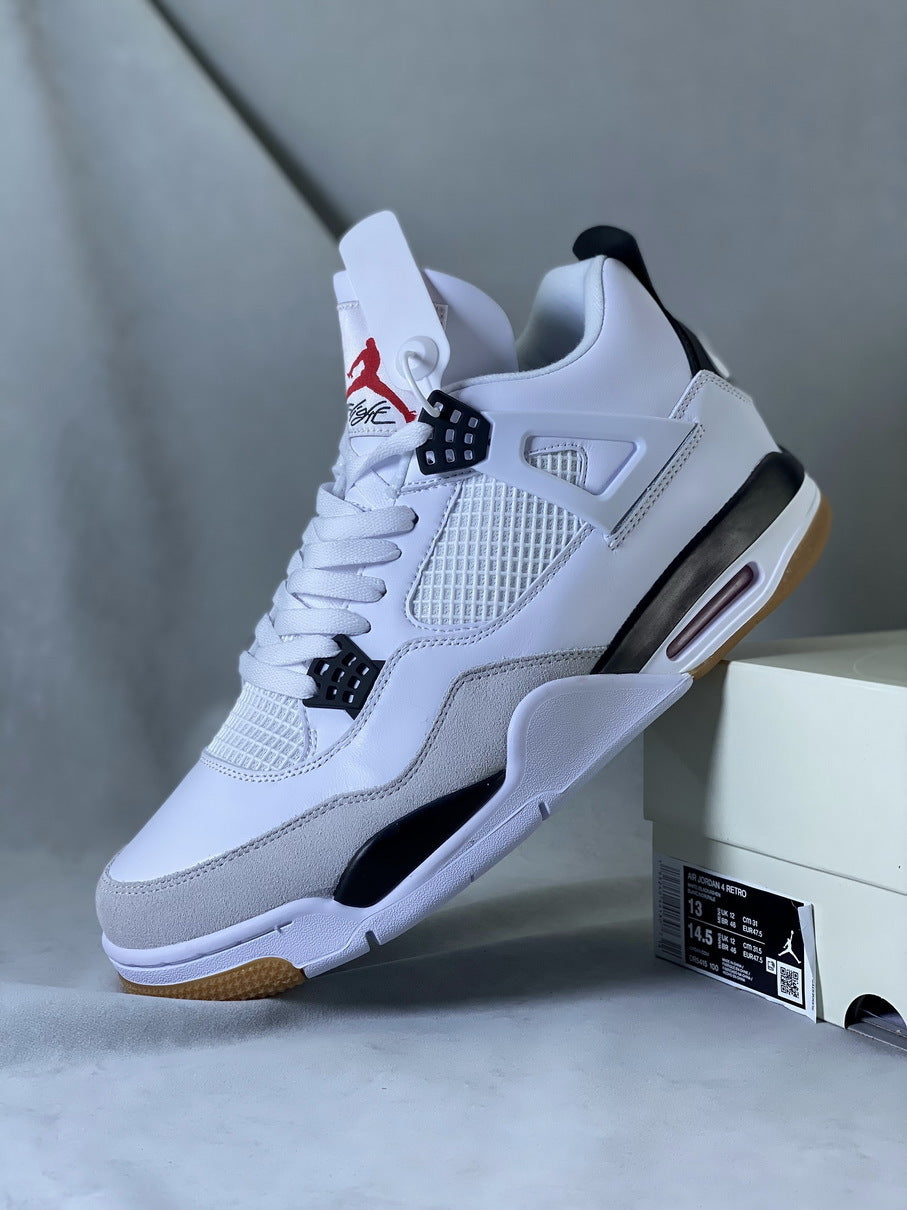 SB x Air Jordan 4 Retro SP ”Milk White/Black”