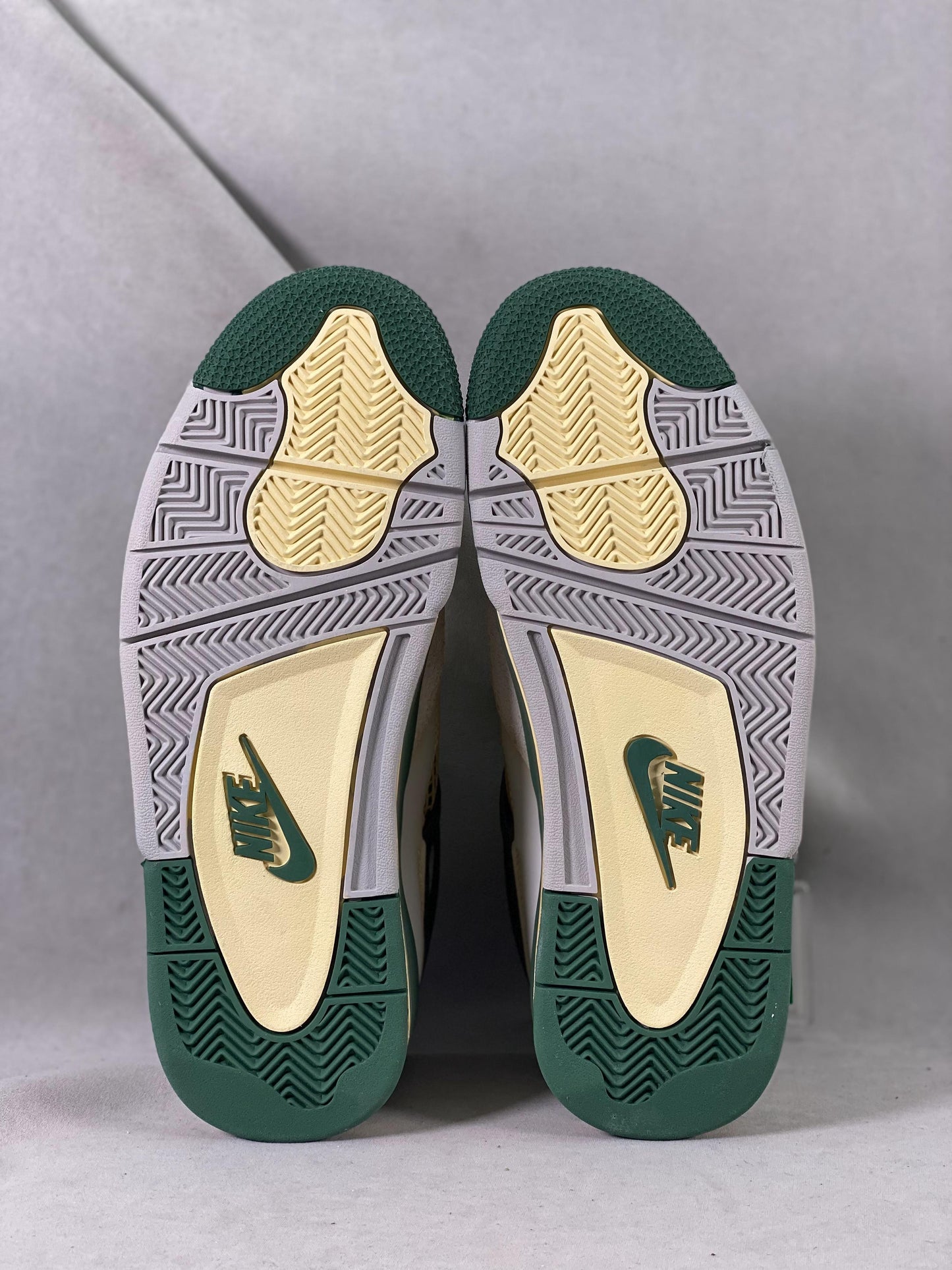 Air Jordan 4 Leaf Green