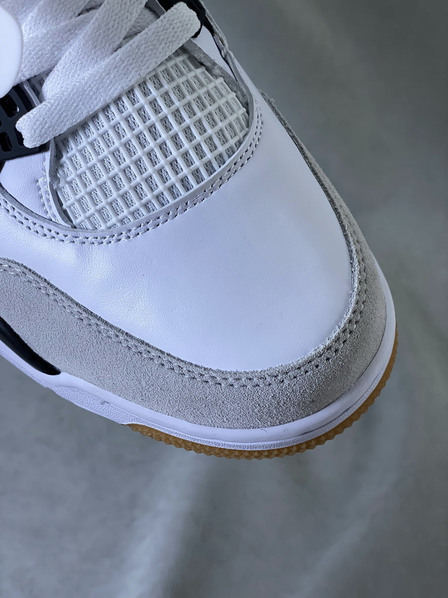SB x Air Jordan 4 Retro SP ”Milk White/Black”