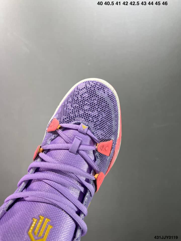 Kyrie 7 “Daughters”
