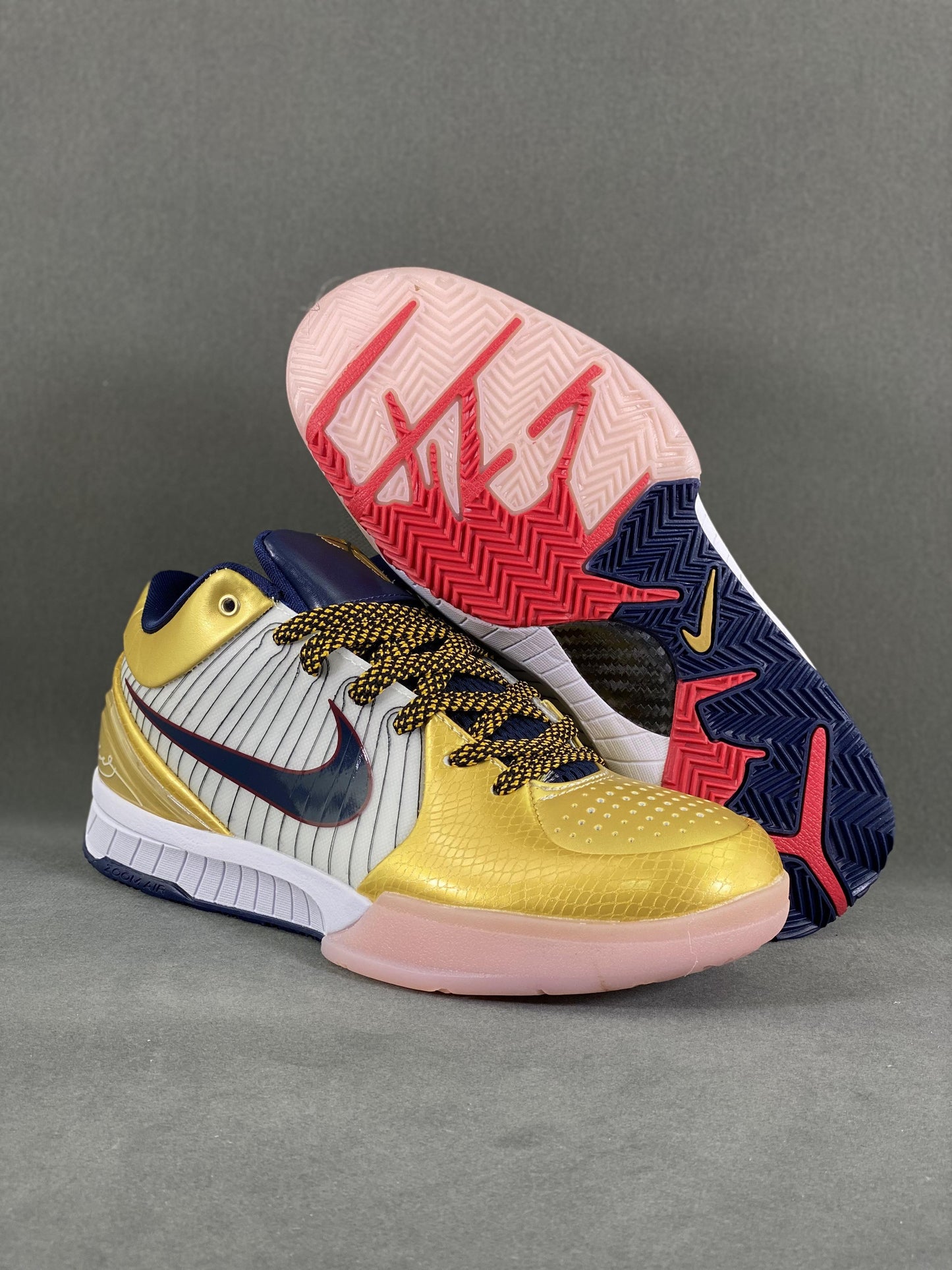 Kobe 4 Protro Gold Medal (2024)
