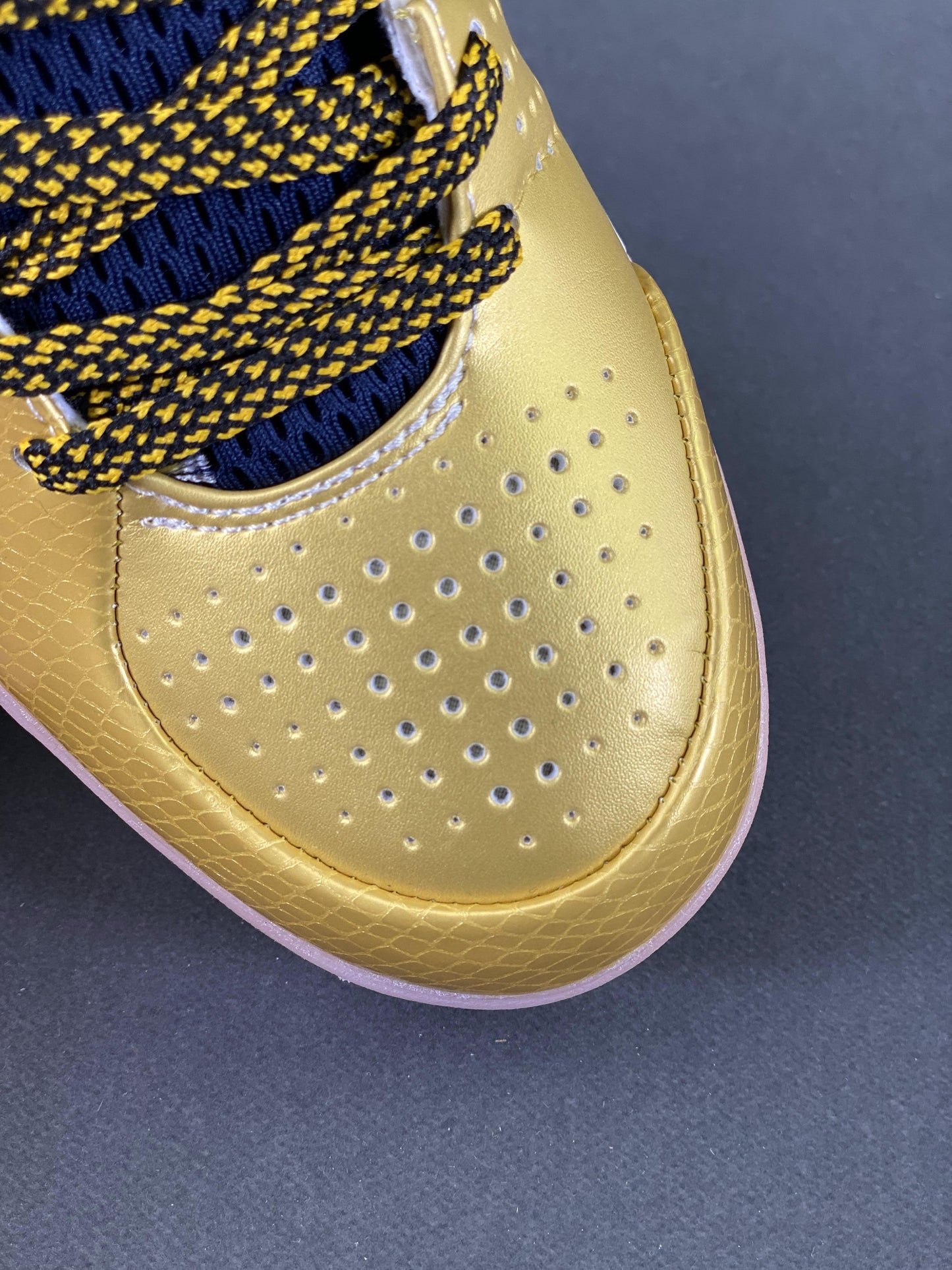 Kobe 4 Protro Gold Medal (2024)