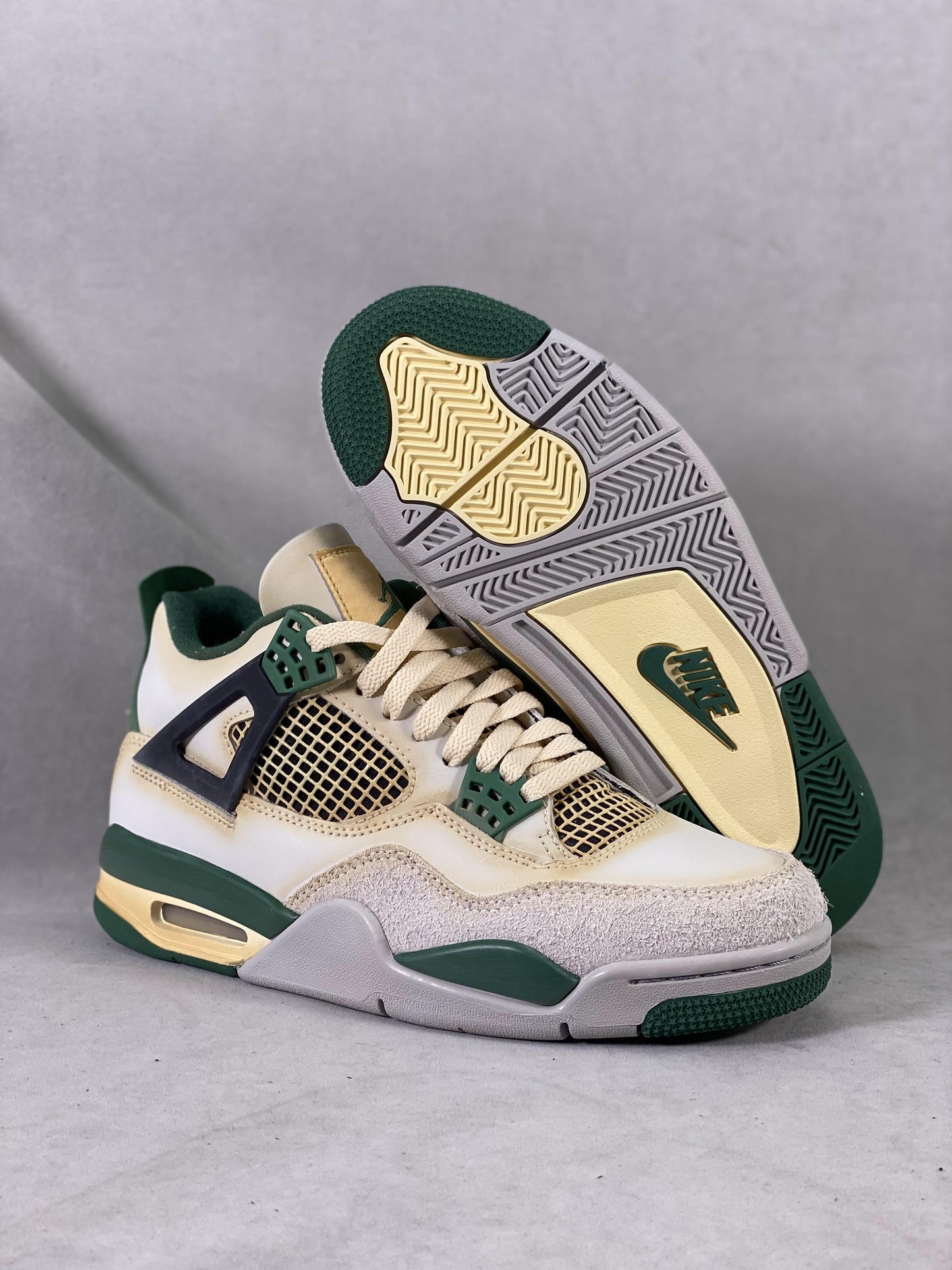 Air Jordan 4 Leaf Green