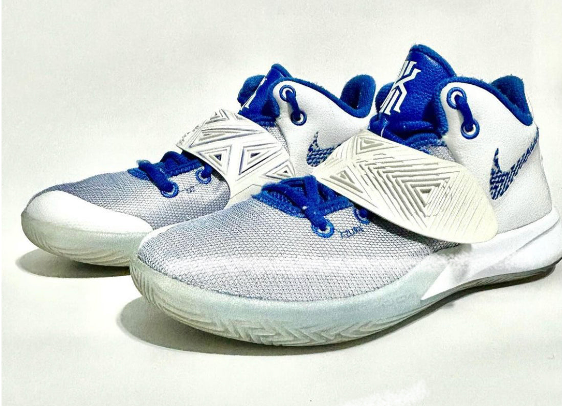 Kyrie Flytrap 3 varsity royal