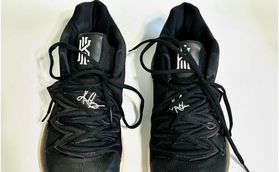 Kyrie 5 "Black Magic”