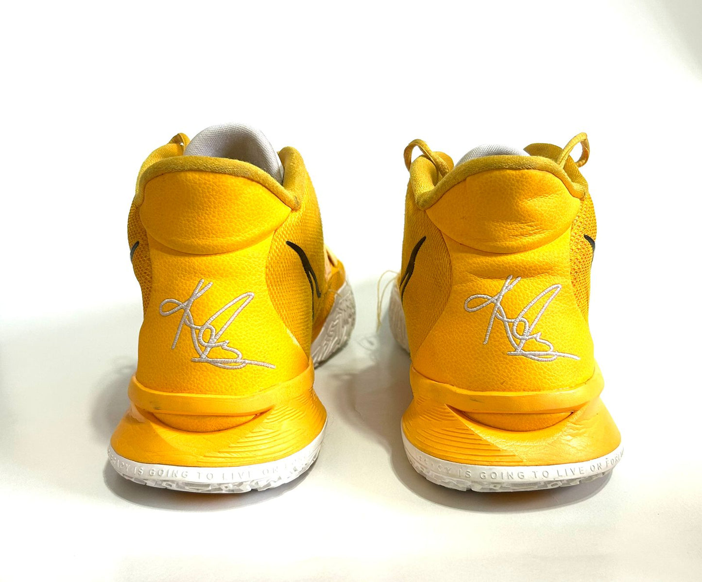 Kyrie 7 TB University Gold